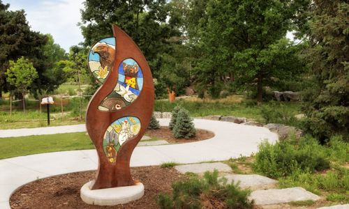 Public art in Nature Play, a natural outdoor recreational experience. 